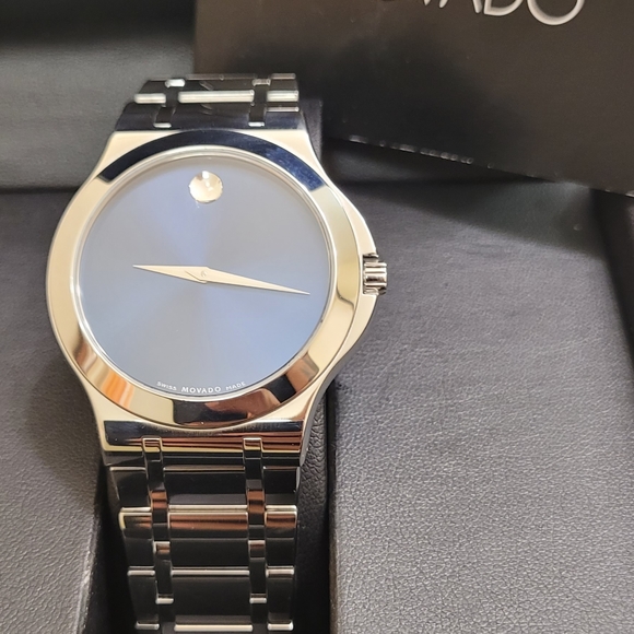 Movado Watch Mens Sliver Sapphire Crystal.. NEW! - Picture 2 of 14
